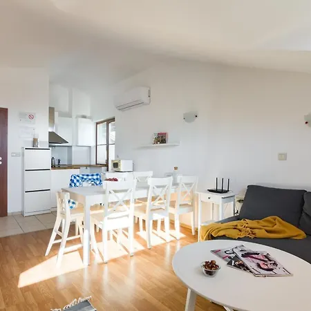 Todorka In Apartment