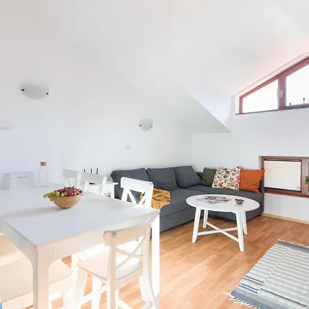 Todorka In Apartamento *